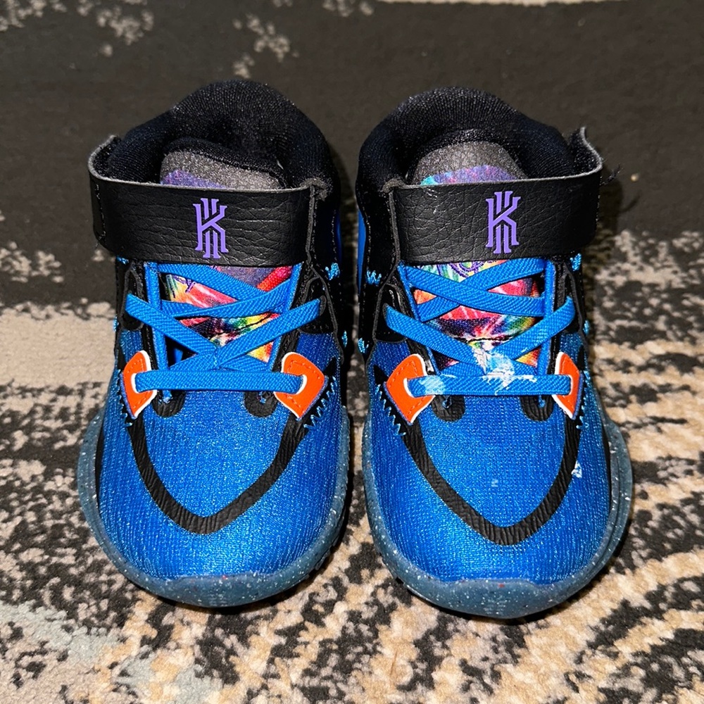 Nike toddler sneakers